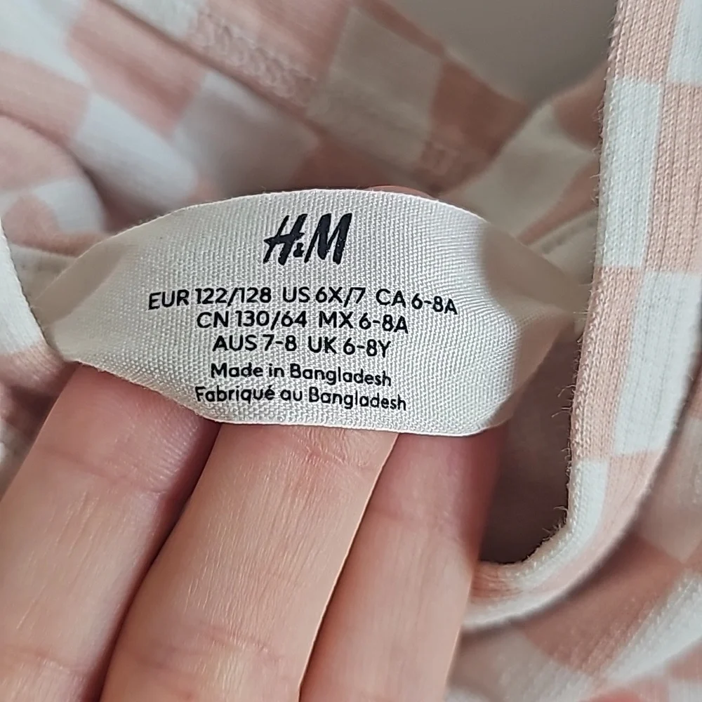 4 For $20 H&M Checkered Hoodie Pullover in Kids Size 6x/7 - Picture 5 of 5